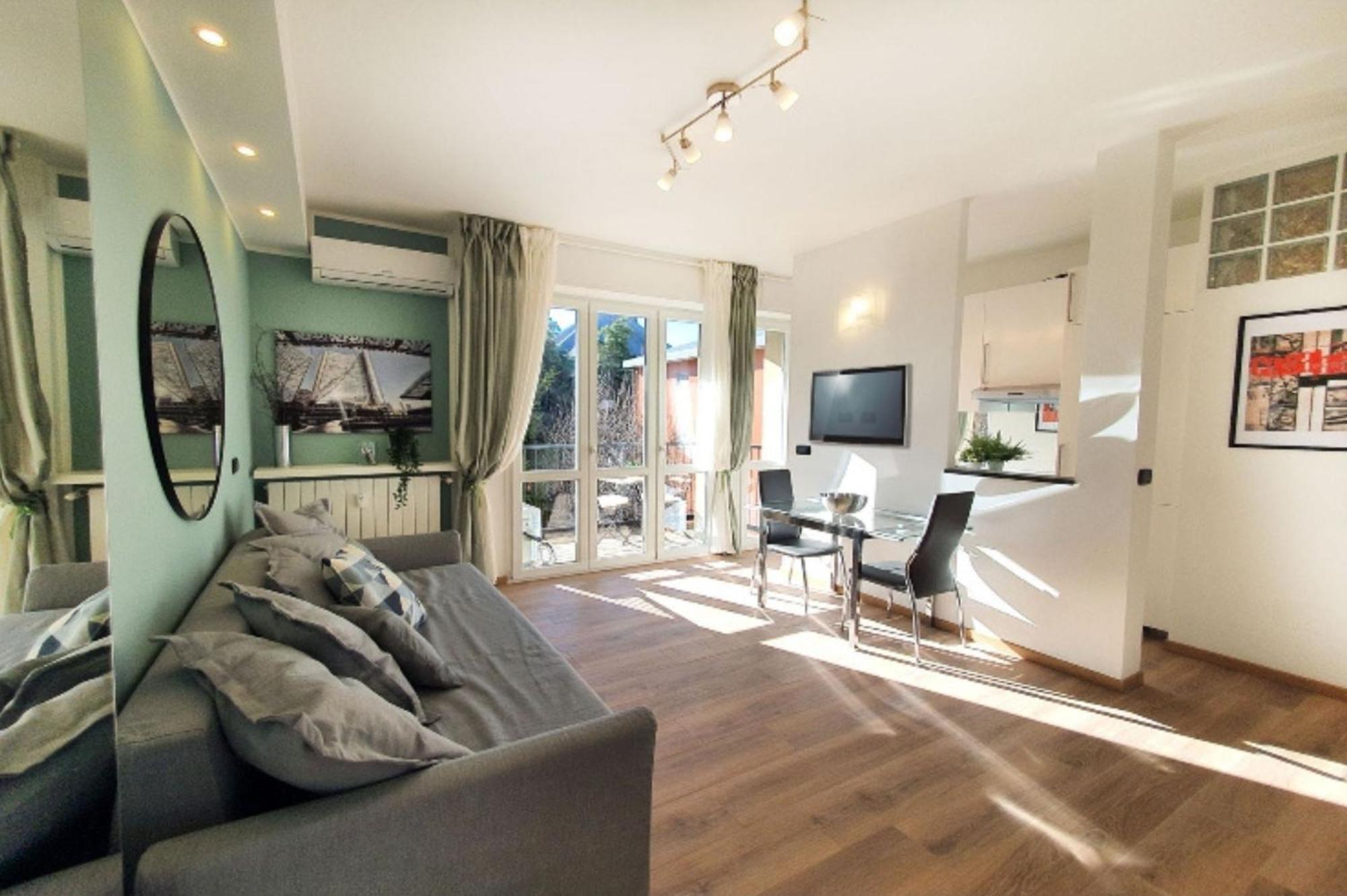 Smart Studio Milano - 1Min From The Subway מראה חיצוני תמונה